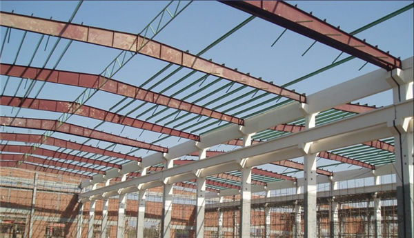埃菲尔分析大型钢结构滑移安装施工技术