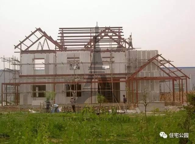 现在大力发展的轻钢别墅,到底适不适合农村?